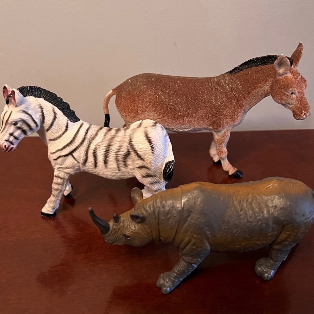 Lot of 3 Zoo Animals figures